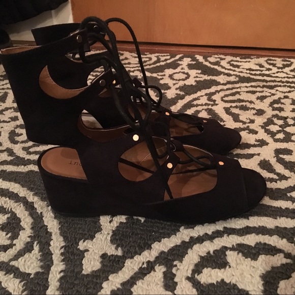 DONATED Wedge lace-up sandals - Picture 4 of 5